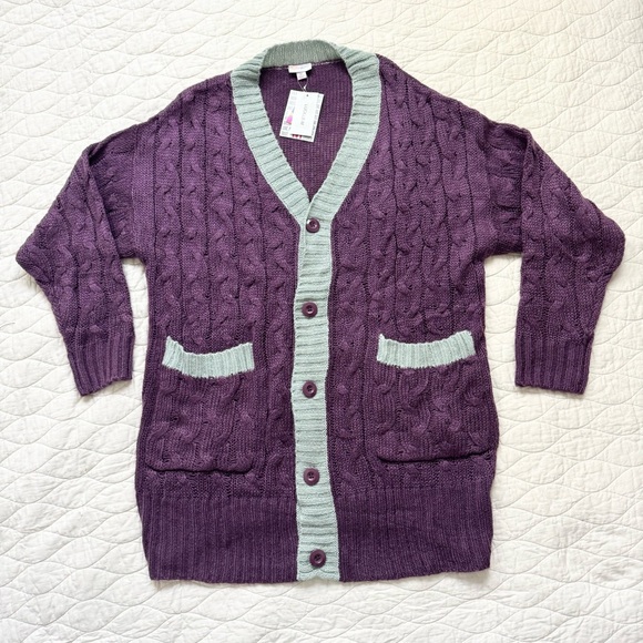 LuLaRoe Lucille Cable Knit Oversized Cardigan M Sweater Preppy Academia Cozy NEW - Picture 1 of 12